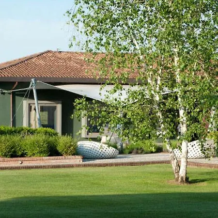 Relais 23 & Ristorante Отель Castelnuovo Belbo