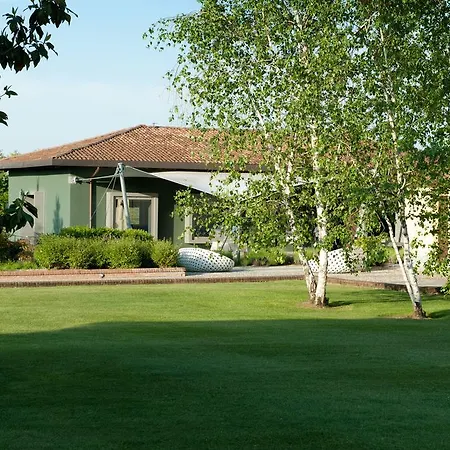 Relais 23 & Ristorante Отель Castelnuovo Belbo