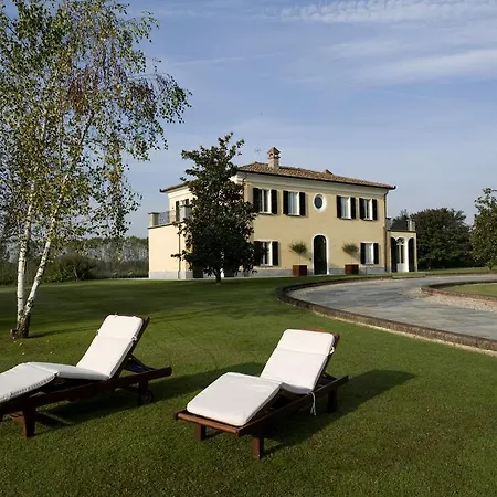 מלון Relais 23 & Ristorante Castelnuovo Belbo